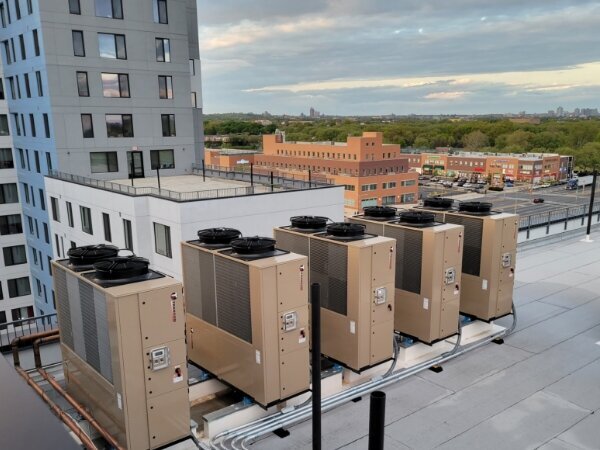 Transom heat pumps
