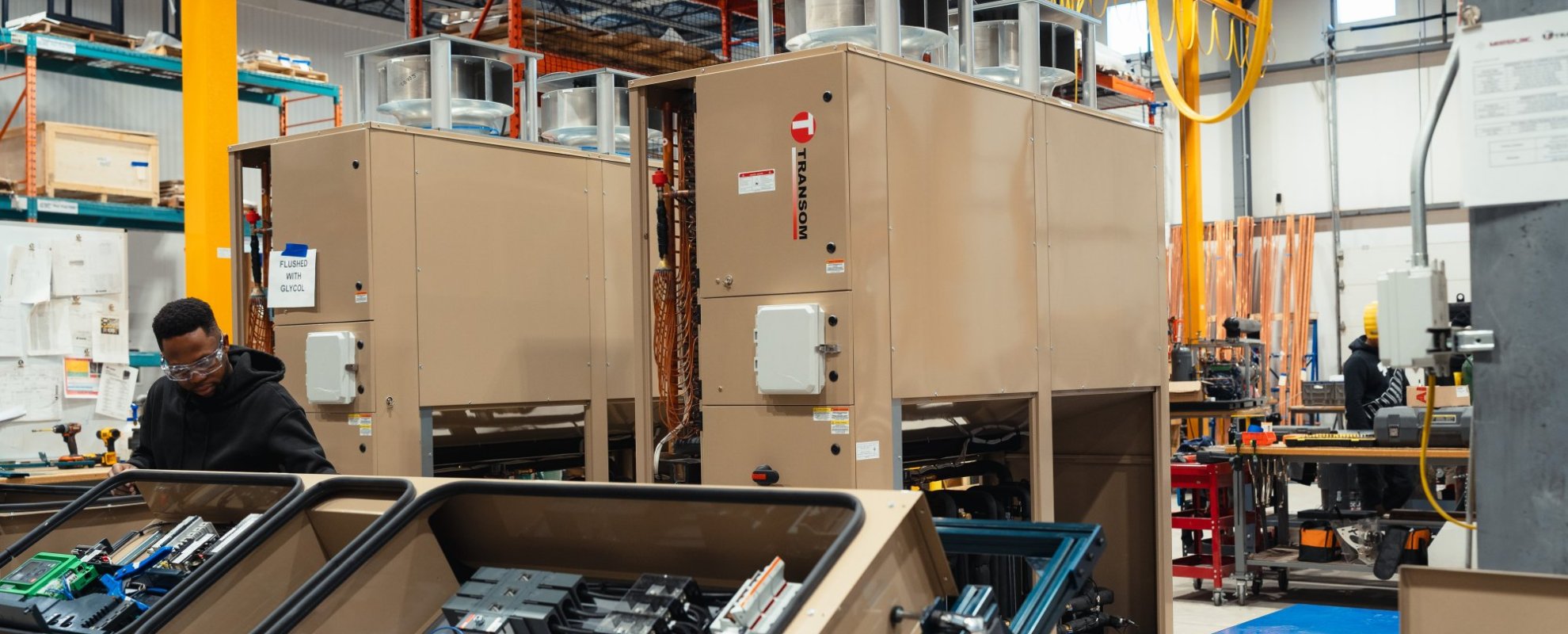 Transom high-temperature commercial heat pump system deliver hot water for hydronic heating and water heating in commercial buildings